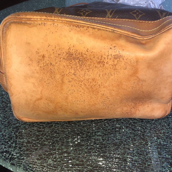 Louis Vuitton Noe Monogram Shoulder Bag Brown - Picture 4 of 4